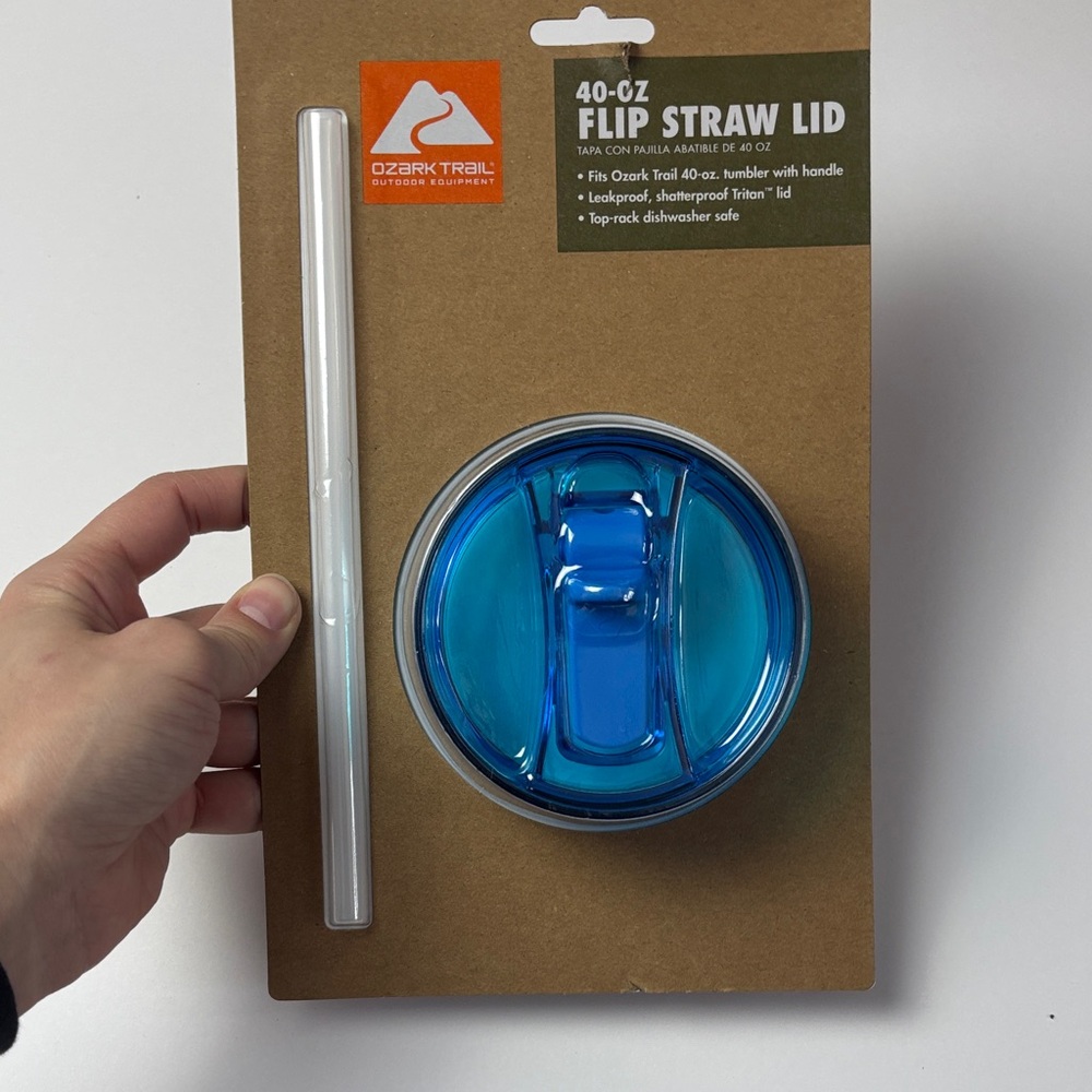 Ozark Trail blue Flip Straw Lid with‎ Clear Straw for 40oz tumbler